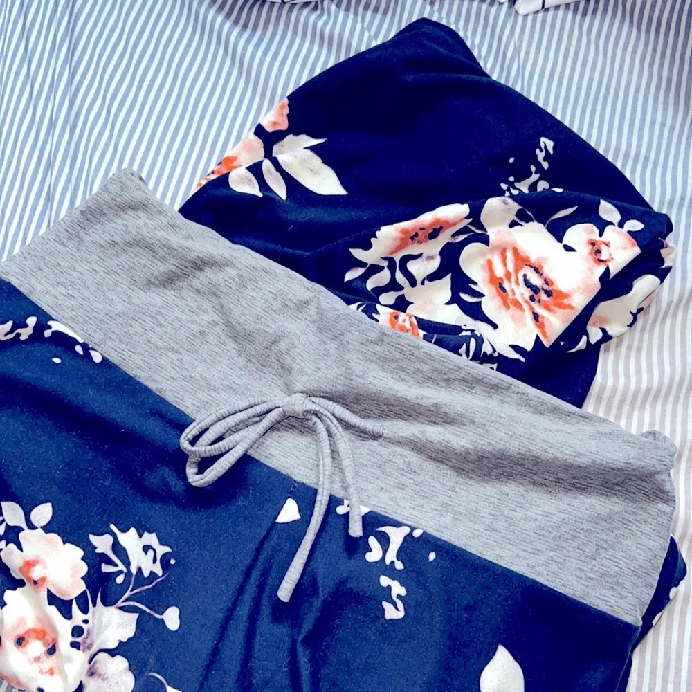 Woman’s lounge pants - Picture 6 of 6